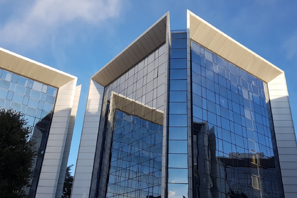 國內的“智能建筑”與歐洲的有何異同？(圖1)裕乾電子