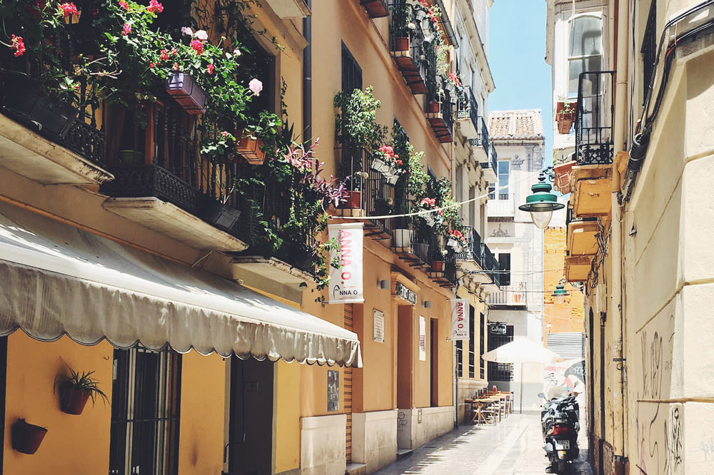 綠色建筑，擦亮“低碳環?！毙旅? width=